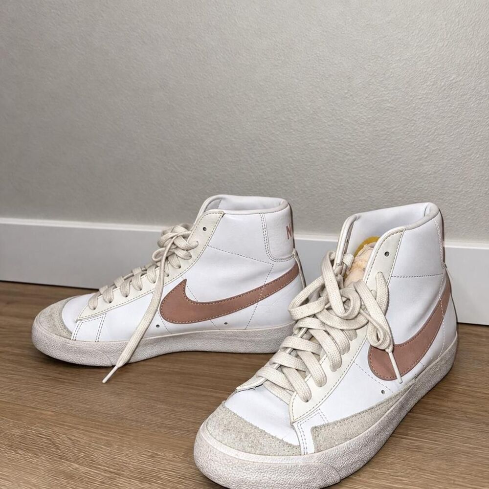 Nike Women's White Trainers